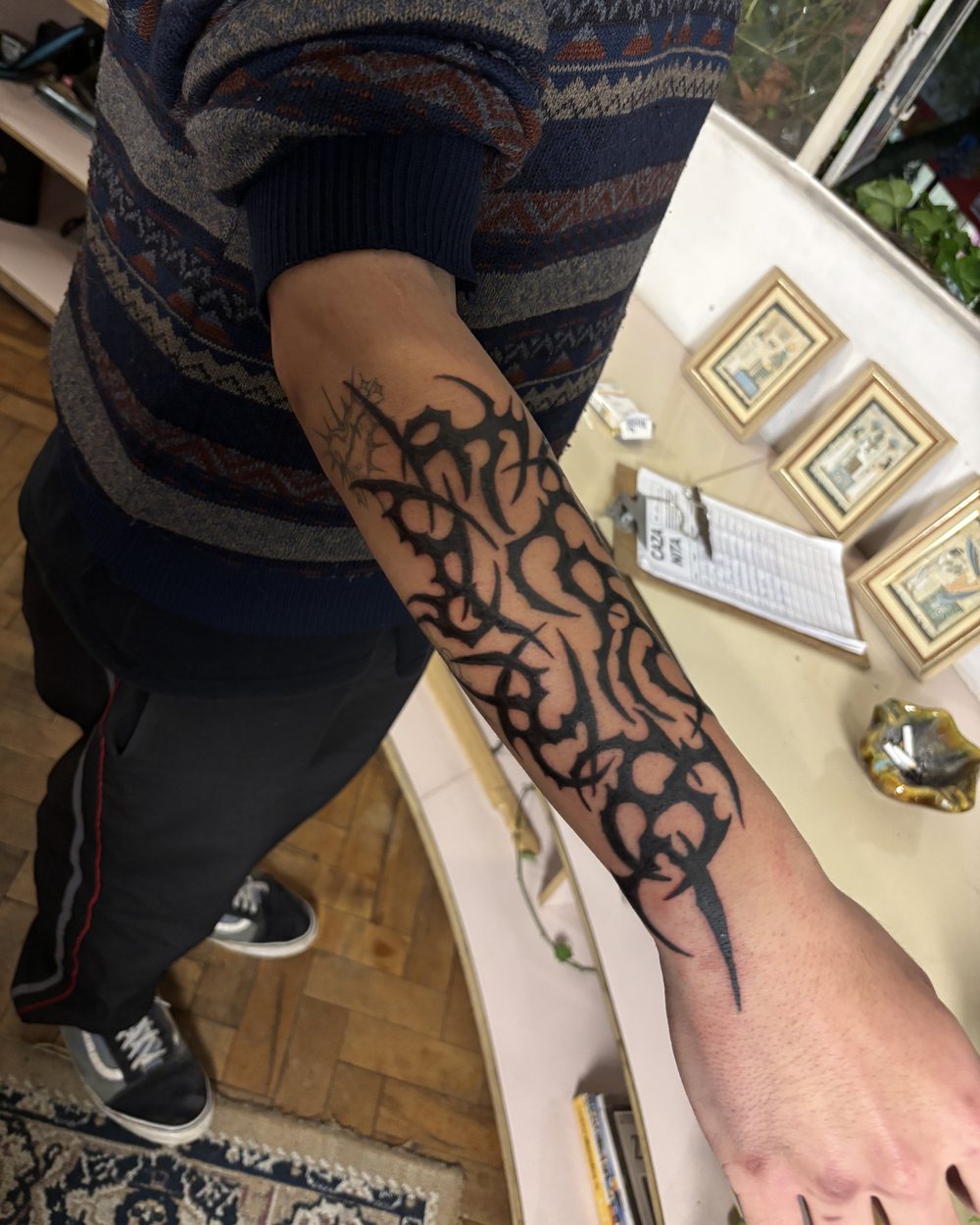 Antebraço fechado, antebraço, freehand