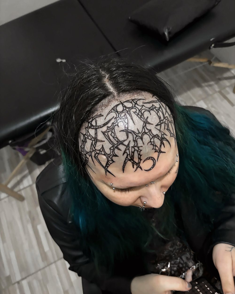Cabeça fechada, cabeça, freehand