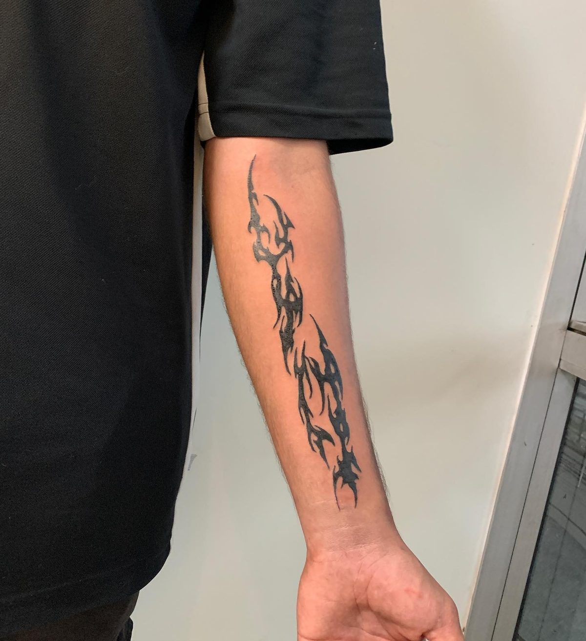 Sigilo no antebraço, antebraço, freehand